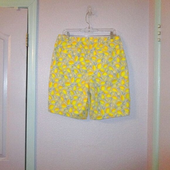NEW Lands End PULL ON Bermuda Size 12 SHORTS Pockets SUNNY Knockabout LEMONS - Picture 6 of 9